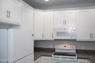 Photo #6: 6358596 Listing