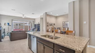 Photo #2: 6358679 Listing