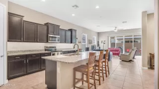 Photo #4: 6358679 Listing