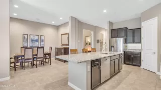 Photo #5: 6358679 Listing