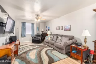 Photo #6: 6358800 Listing