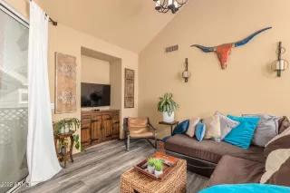 Photo #2: 6358876 Listing 