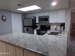 Photo #5: 6359017 Listing