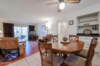 Photo #4: 6359035 Listing