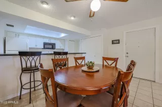 Photo #5: 6359035 Listing