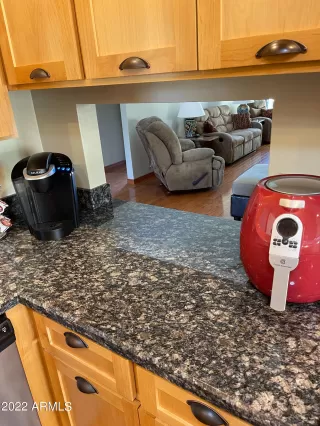 Photo #6: 6359067 Listing