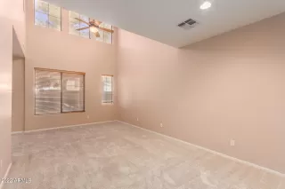 Photo #3: 6359236 Listing 