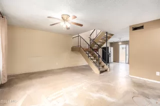 Photo #5: 6359444 Listing