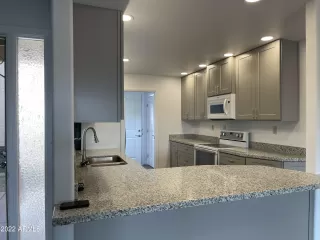 Photo #3: 6359495 Listing 