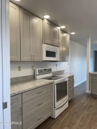 Photo #5: 6359495 Listing 