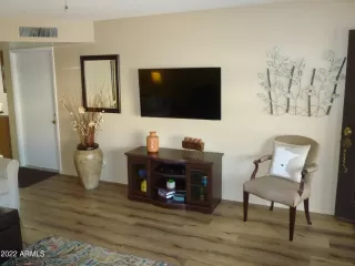 Photo #6: 6359676 Listing 