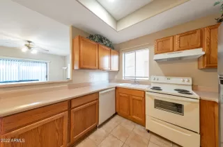 Photo #6: 6359704 Listing