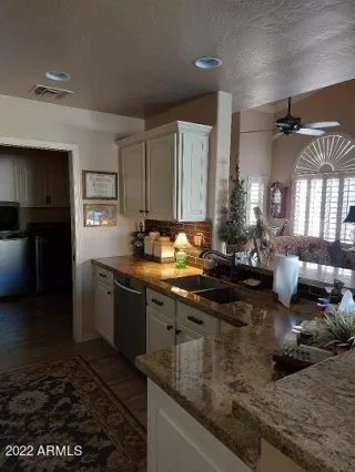 Photo #1: 6359735 Listing 