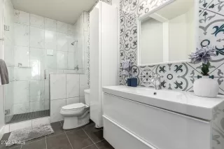 Photo #2: 6359771 Listing