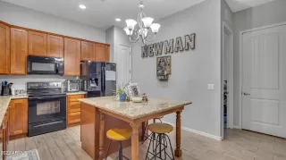 Photo #1: 6359832 Listing