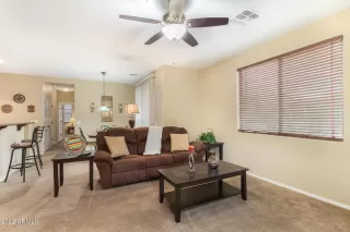 Photo #5: 6359835 Listing