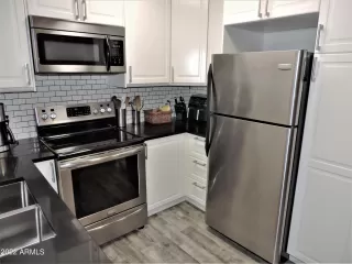 Photo #3: 6360133 Listing