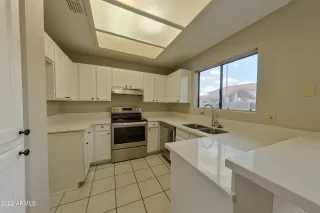 Photo #5: 6360401 Listing