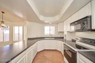 Photo #5: 6360503 Listing