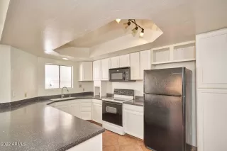 Photo #6: 6360503 Listing