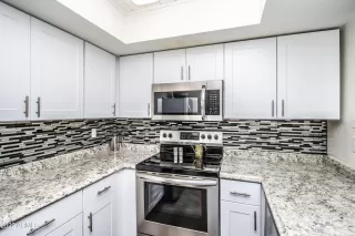 Photo #4: 6360855 Listing