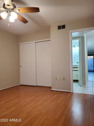 Photo #4: 6360915 Listing