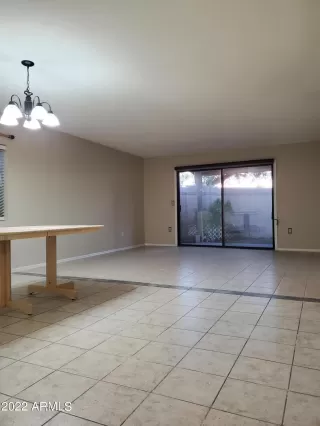 Photo #5: 6360915 Listing