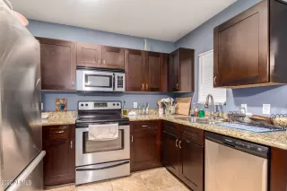 Photo #4: 6361320 Listing