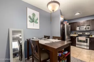 Photo #5: 6361320 Listing