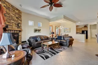 Photo #6: 6361855 Listing