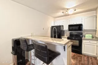 Photo #1: 6361871 Listing 