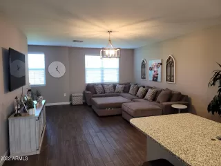 Photo #4: 6361892 Listing