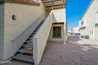 Photo #6: 6361986 Listing