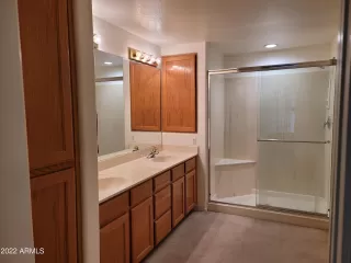 Photo #6: 6362047 Listing