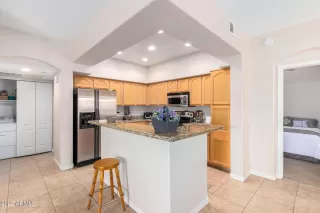 Photo #5: 6362371 Listing