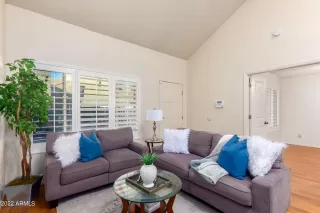 Photo #4: 6363133 Listing