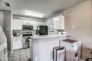 Photo #6: 6363258 Listing 