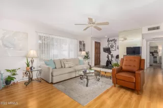 Photo #5: 6363684 Listing