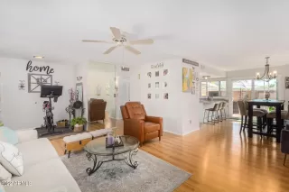 Photo #6: 6363684 Listing