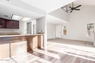 Photo #5: 6363814 Listing