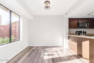 Photo #6: 6363814 Listing