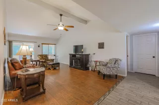 Photo #5: 6363892 Listing