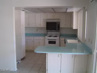 Photo #4: 6364100 Listing