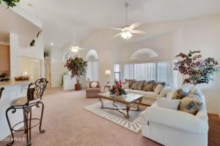 Photo #2: 6364338 Listing 