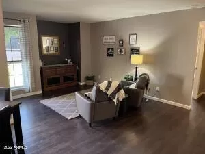 Photo #6: 6364355 Listing