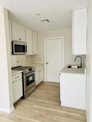 Photo #6: 6364617 Listing 