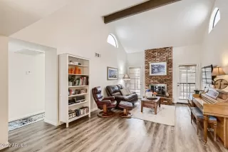 Photo #4: 6364726 Listing