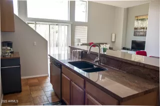 Photo #6: 6365169 Listing