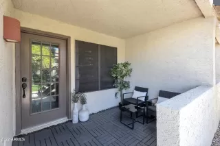 Photo #5: 6365400 Listing