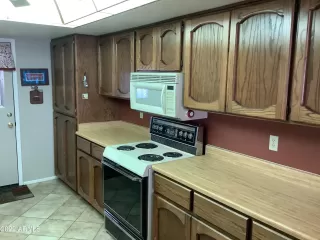 Photo #6: 6365408 Listing